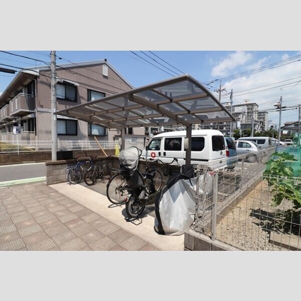 Strahl(シュトラール) 駐輪場