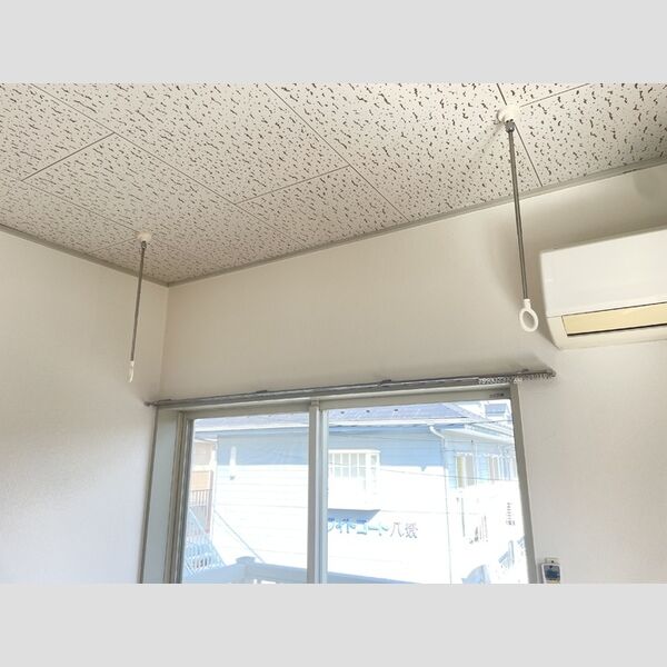 シーサイド金沢201号室 室内物干し