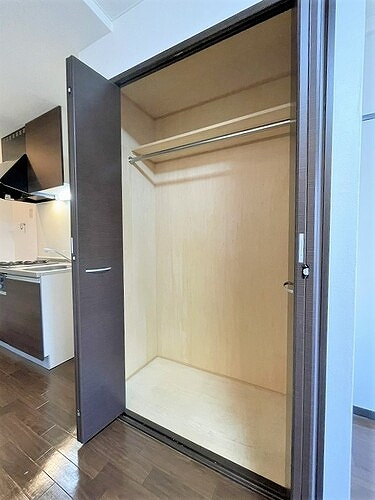 メゾンパール豊玉2階 クロゼット（洋室）※前回募集時2023年1月撮影