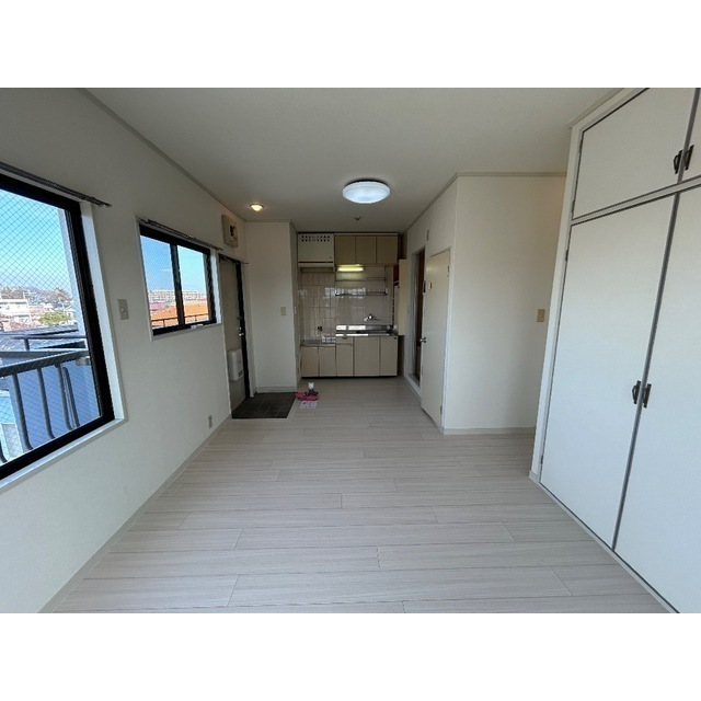 只見ハイツ303号室 内観