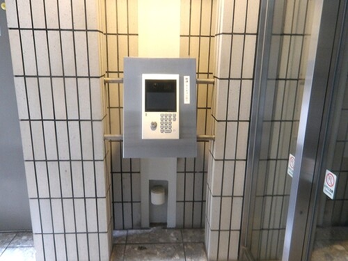 リヴィエルバーグ西大島3階 オートロック