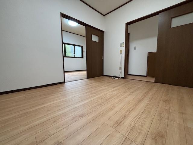 上土棚中　戸建て 1F 洋室 フローリング新規張替え済