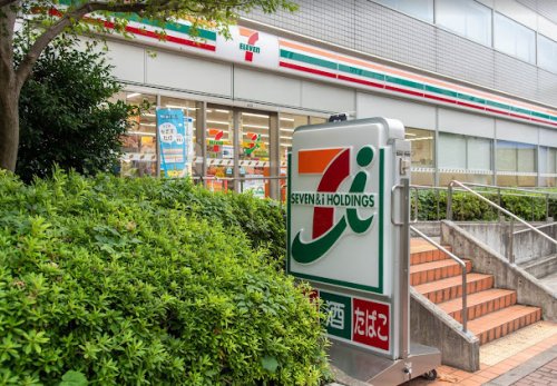 ヴィーダ・スカイコート品川6階 【コンビニエンスストア】セブンイレブン 港区海岸3丁目店まで782ｍ