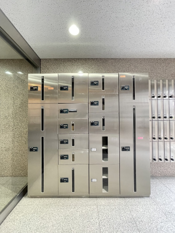 スカイコート本郷東大前壱番館804号室 宅配ボックス