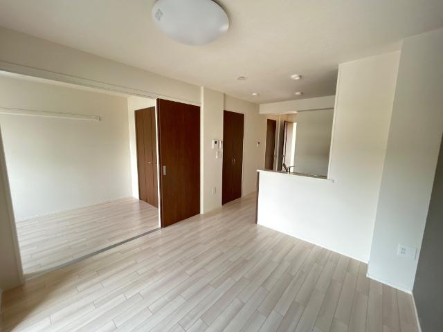 キャメロット八王子102号室 リビング