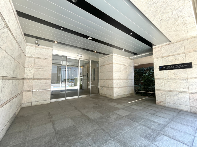 スカイコートパレス新大塚 エントランス