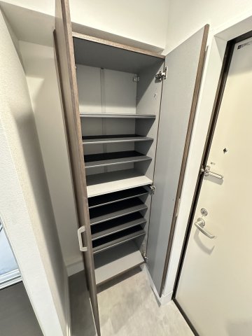 ベイルーム中央林間103号室 玄関
