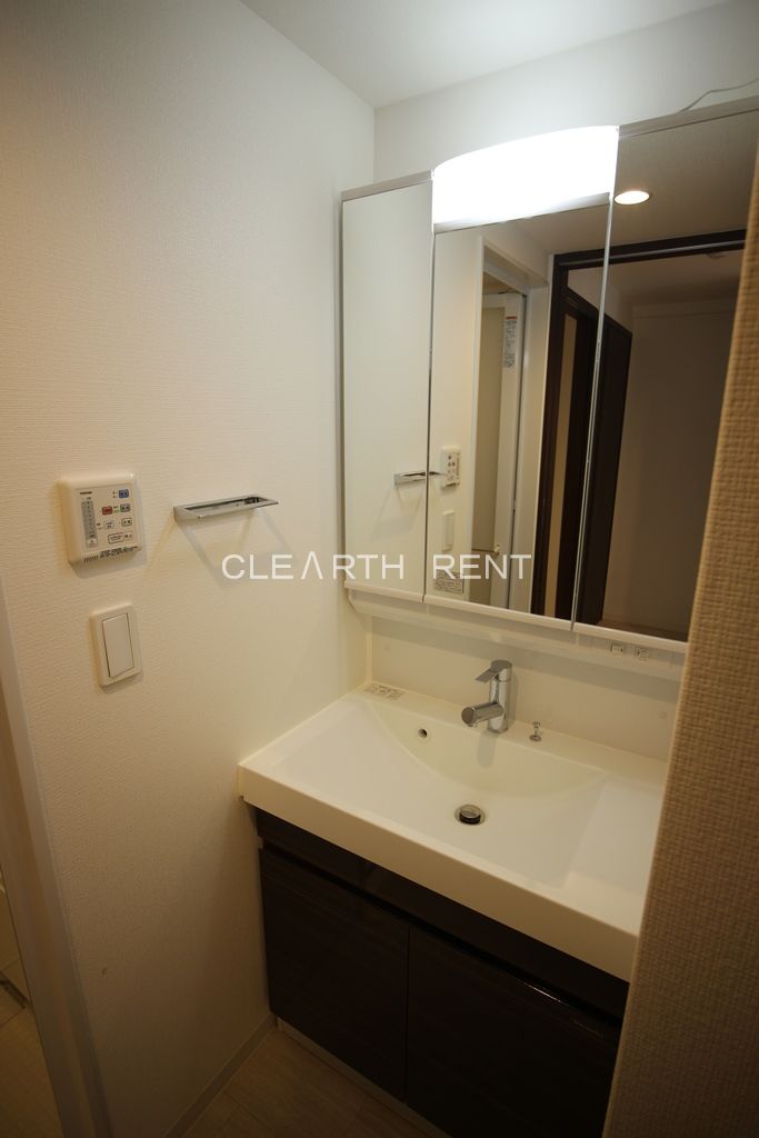 コンシェリア東京 ＜ＩＲＩＹＡ ＳＴＡＴＩＯＮ ＦＲＯＮＴ＞2階 入谷駅徒歩１分/敷金礼金ゼロ/広々１ＬＤＫ/収納豊富