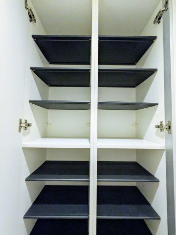 プラティーク大森山王401号室 収納