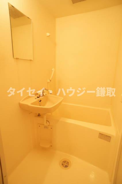 芝コーポ５号館1101号室 一人暮らしには十分なお風呂です♪