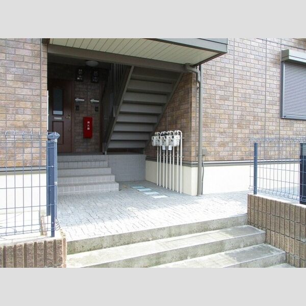 ドルチェ　A・B エントランス