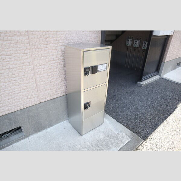 クレセント　A101号室 宅配BOX