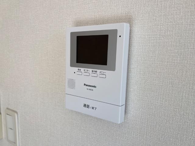 ＣＯＲＮＩＯＬＯ （コルニオーロ）201号室 カメラ付インターホン