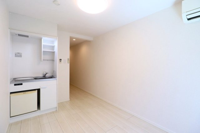 プロスペール神大前1階 部屋その他