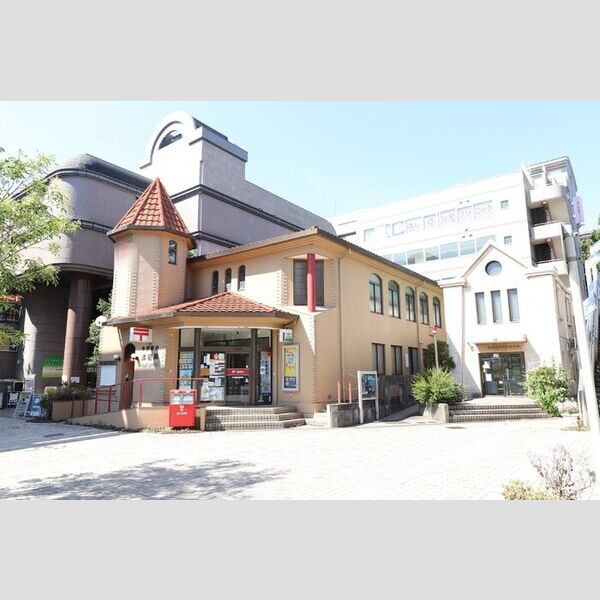 Frischer MorgenⅢ (フリッシャーモルゲンスリー) 中川駅前郵便局　都筑警察署中川駅前交番