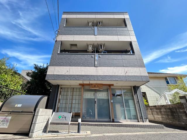 Y.Camphrier（ワイカンフリエ） 外観写真（昼）