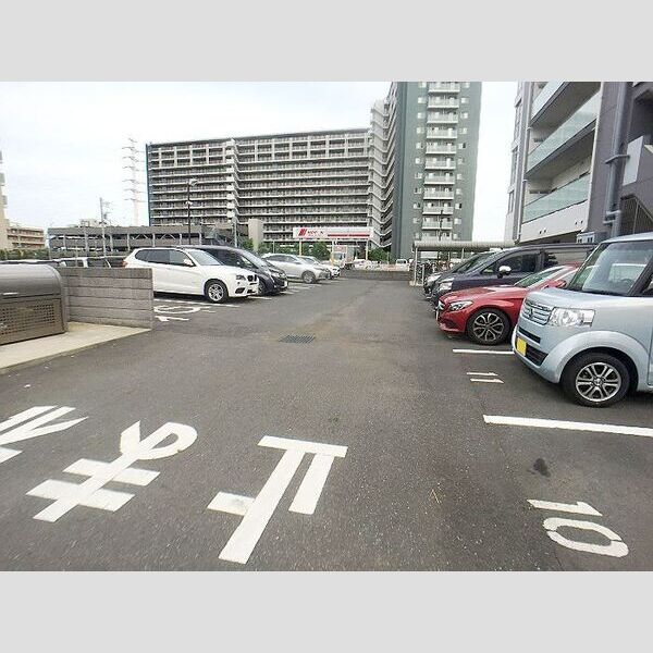 グリーンヒルズ 駐車場