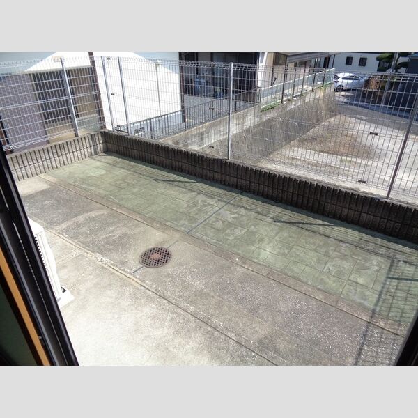 シュタインベルク　南館101号室 専用庭