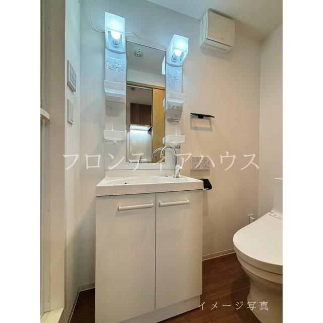 ピァッツァ鶴見0302号室 洗面
