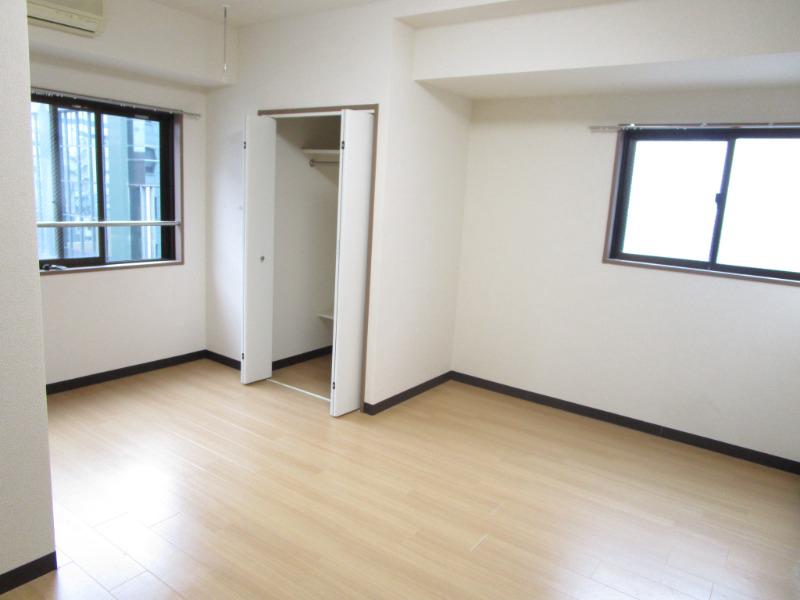 メゾンドコート八丁堀8階 内観