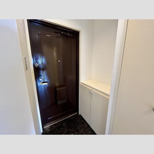 奥田ビル402号室 玄関