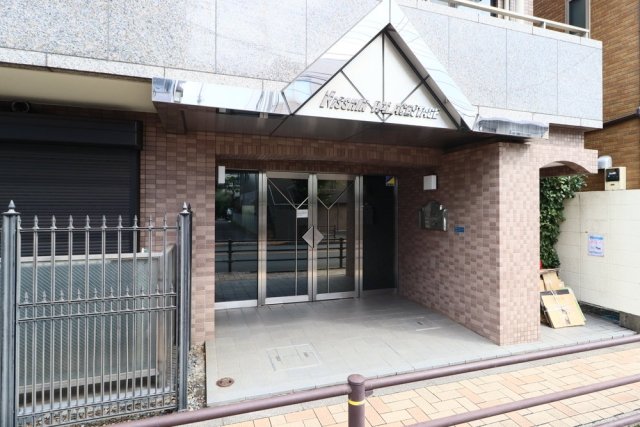 日神パレステージ三鷹3階 エントランス