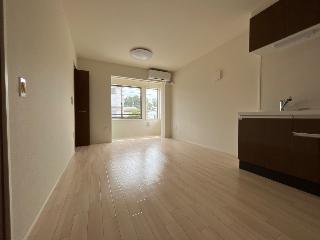 オアシス久米203号室 リビング（イメージ）