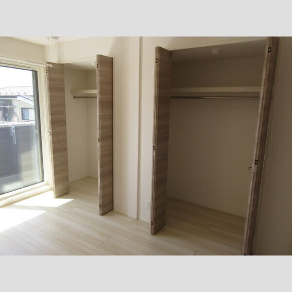 アンジュール大谷口303号室 洋室　収納