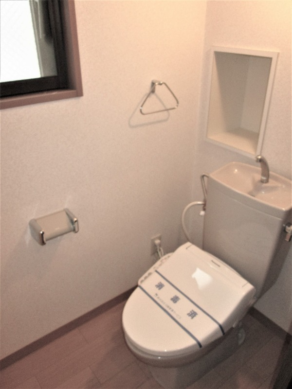 メゾンドコート八丁堀 トイレ