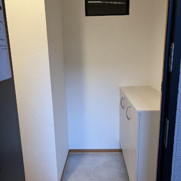 メゾン小柳 玄関