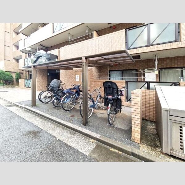 エスポワール篠崎 駐輪場