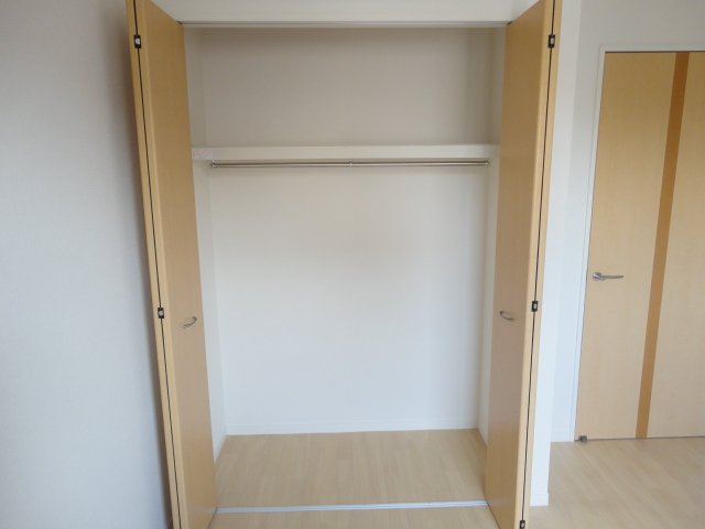 ｆｅｌｉｃｅ（フェリーチェ） クローゼット開放時