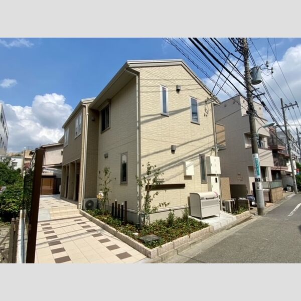 アリドゥリア都立大学201号室 建物外観