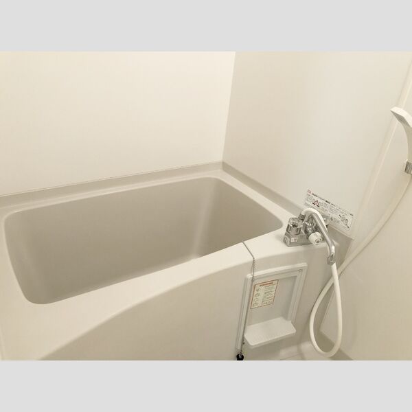 セント・ウィスタリア バス