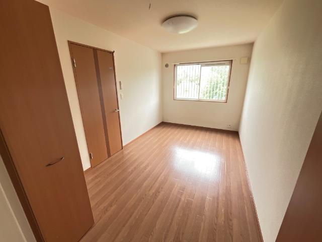 ソフィア106号室 寝室