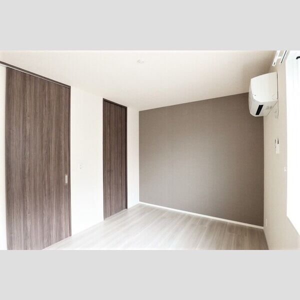 リベラル101号室 洋室