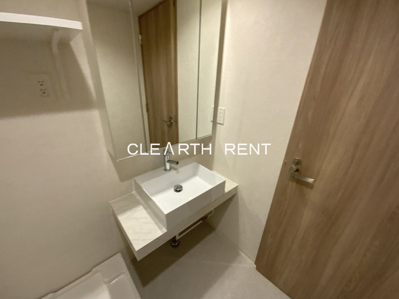 ＧＲＡＮ ＰＡＳＥＯ大井町2階 鏡裏収納もある独立洗面化粧台