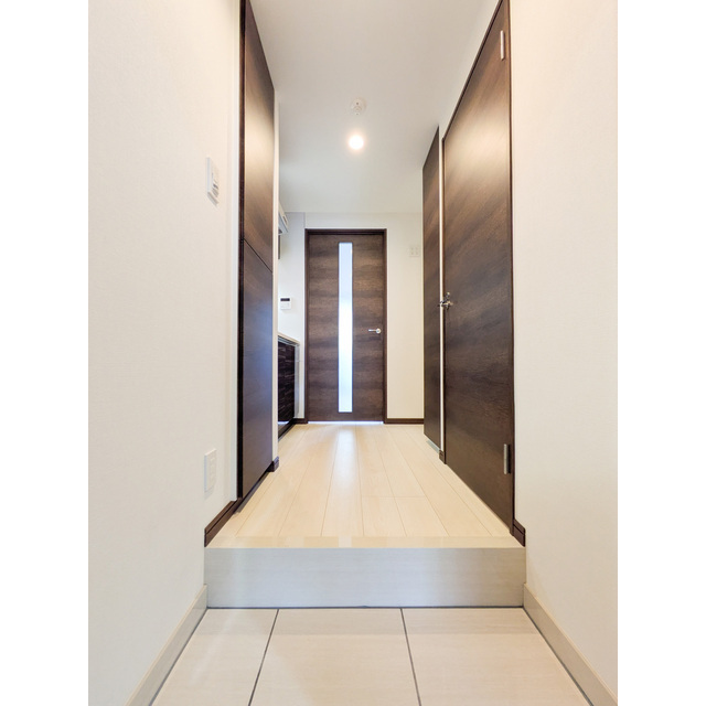 ＧＥＮＯＶＩＡ南行徳ｓｋｙｇａｒｄｅｎ0403号室 玄関