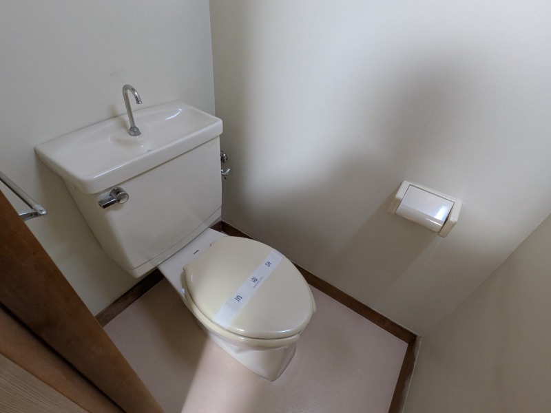 森荘2階 トイレ