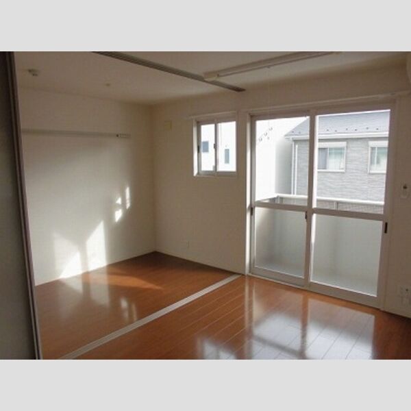 メゾン ド コンフォール203号室 ■LDKと洋室です■