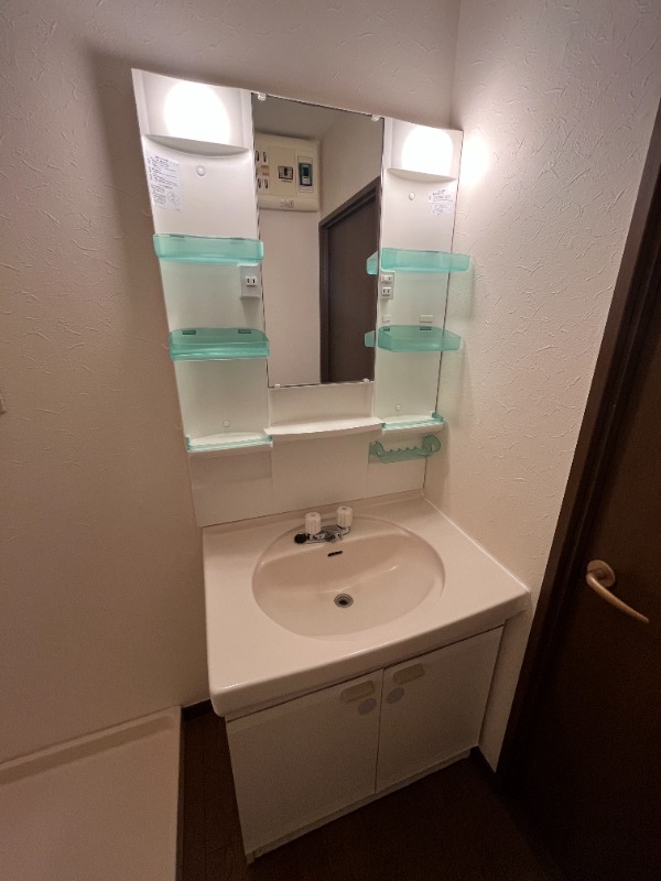 クレスト市ヶ尾3階 洗面