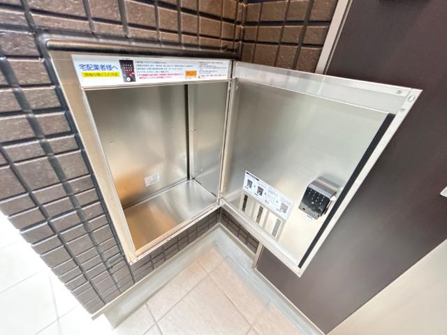 リノナル105号室 宅配BOX