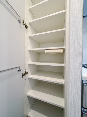 アジールコート東大井418号室 収納