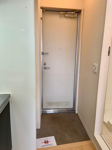 マレアガーデン新横浜Ｂ棟0203号室 玄関