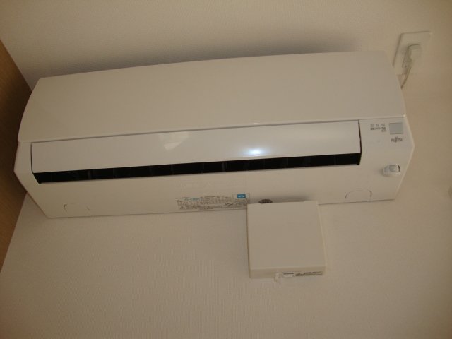 Ｍａｊｅｓｔｉｃ　ｇａｒｄｅｎ101号室 エアコン