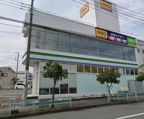 Ｌ’Ａｒｉａ　Ｏｍｉｙａ105号室 【コンビニエンスストア】ファミリーマート 大宮指扇店まで381ｍ