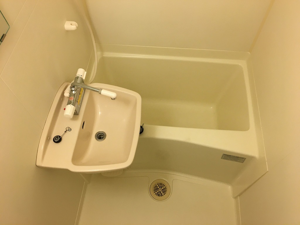 レオパレスファーレⅣ205号室 自転車置き場