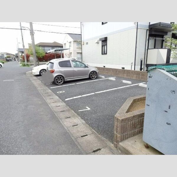 マルシェ 駐車場