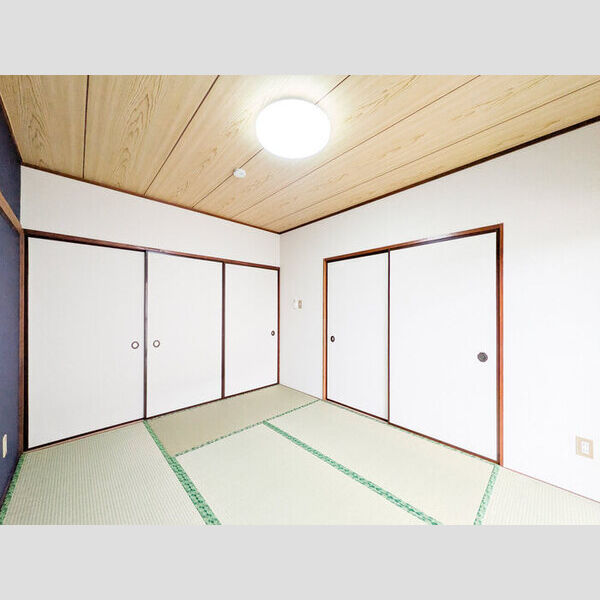 豊田マンション201号室 和室6帖