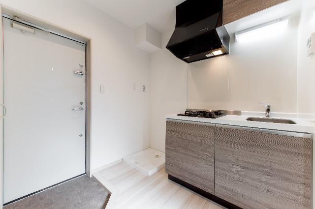 Lily東中山1階 シックで洗練されたキッチン